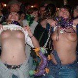 Drunk teens showing their tits for beads at mardi gras